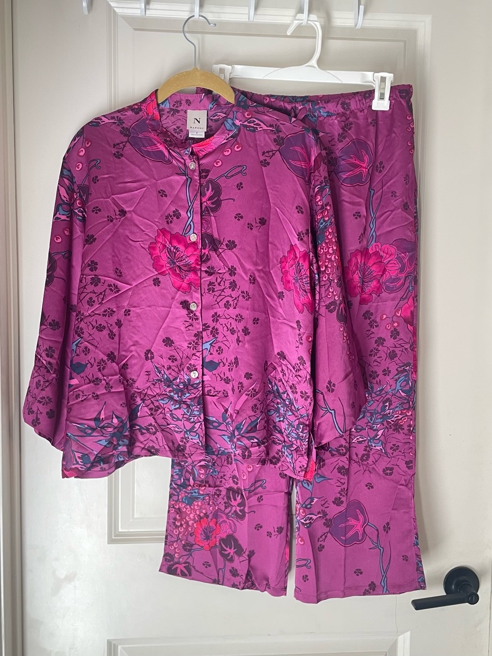Natori Satin Magenta Floral  Pajama Set Sz S